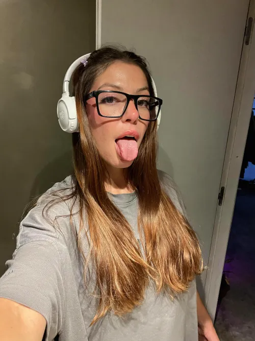 19 F4M – take my breath deeper – lntrgm: plushyerisa Thumbnail