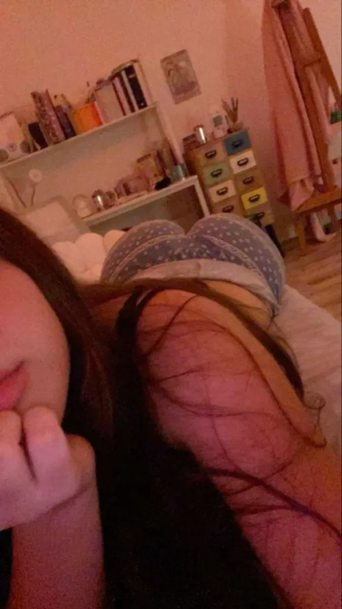 19 who wants a half greek half brazilian baddie?? Thumbnail