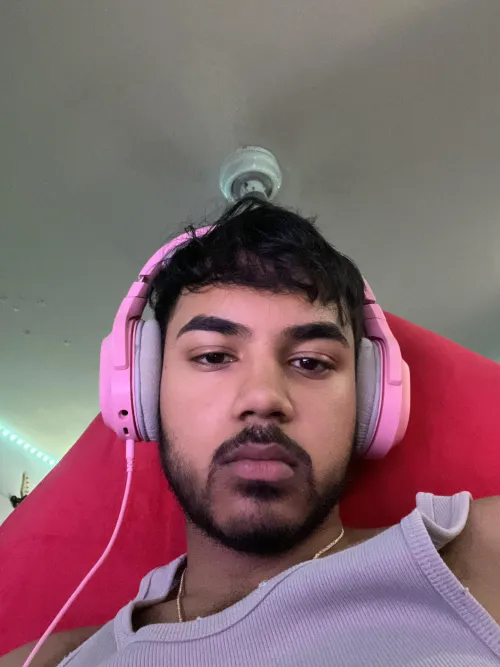 [21] Attractive Hung Latino college student for play with a couple or single Female Tonight Thumbnail