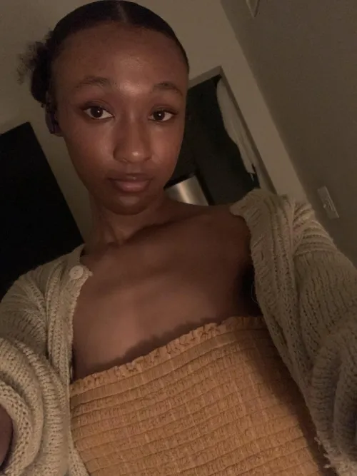 23[F]Looking for a sweet FWB in Summerville 💕Just want someone who’s down to come chill, keep me company & match my soft energy 💋 Thumbnail