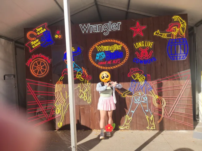 [24] Did you ever see me at the Houston Rodeo tonight? :) 4 nights til I bye-bye HTown:( Thumbnail