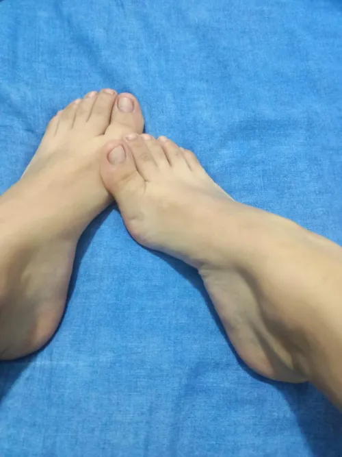 25f4m rainy days and hot chocolate.. Thumbnail