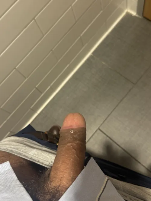 [27] [M4F] looking for something casual. One time thing or fwb. Physical attraction is important for me. I’m slim Latino with glasses. Got nsfw pics on page. Looking for petite/average women that’s down to have some drinks or just come over. Please s Thumbnail