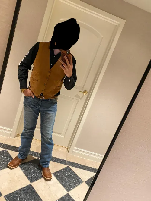 [28]  M4F Happy MOANDAY Any ladies actually in here looking for something discreet ? Thumbnail