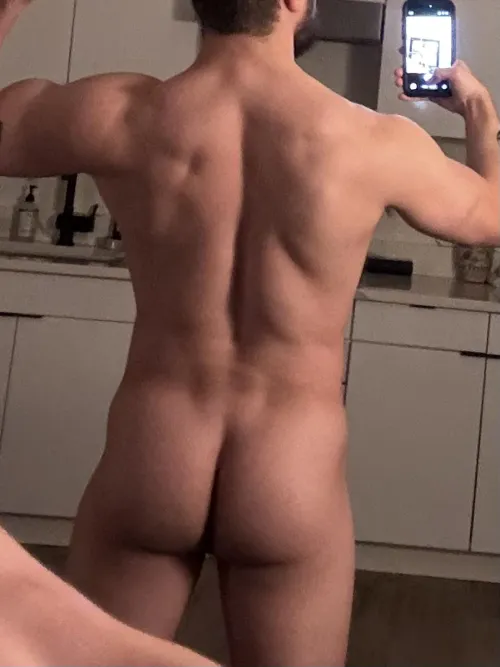 33 [m4m] looks for bros, can host Thumbnail