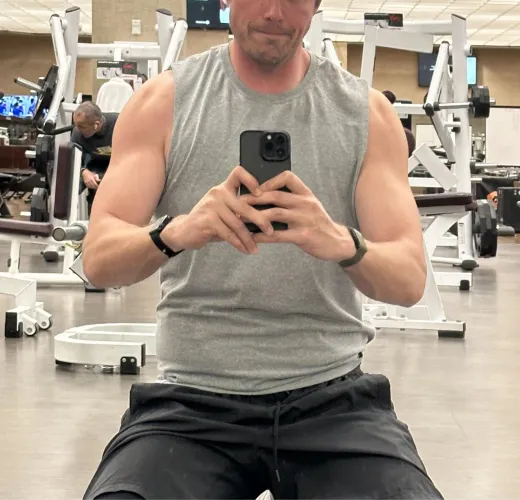 6’6” 35M4F Handsome, Sensual Pleasure Dom Looking for My Petite Sub Thumbnail