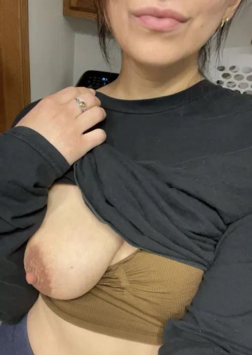 a milfy’s place is on daddy’s lap 😉 Thumbnail