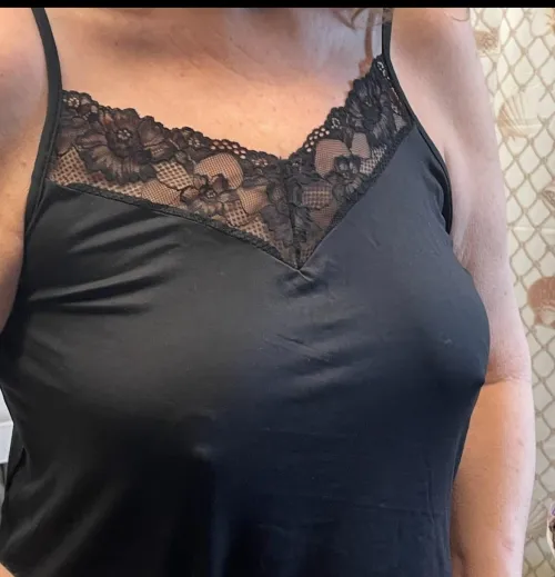 Another peek 😘😘 Thumbnail