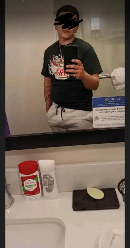 Any 420 friendly friends up Thumbnail