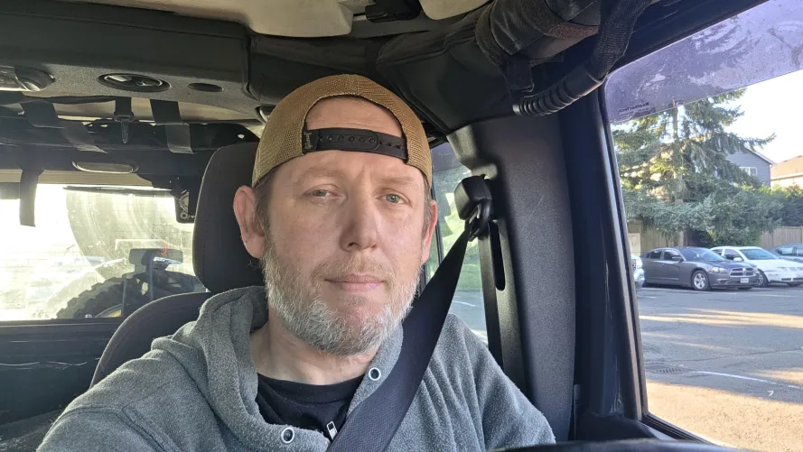 Any Ladies wanna Blow Clouds Today/Tonight? 253 Thumbnail