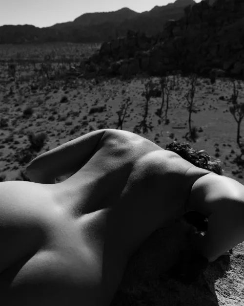 Art Model Samantha Thumbnail