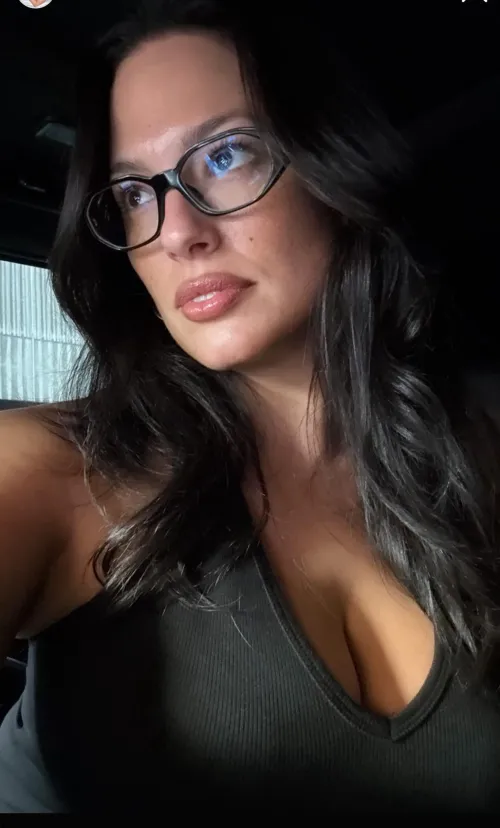 Ashley’s seductive gaze Thumbnail