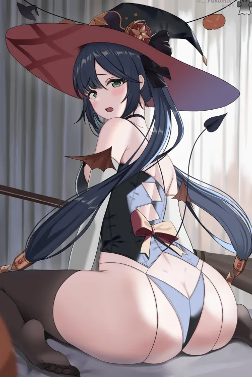 Ass bigger than her witch hat Thumbnail
