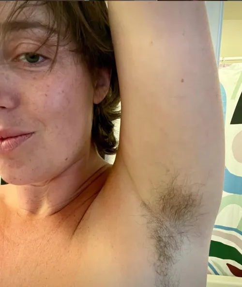 Baby hairs and a strong scent [p] Thumbnail