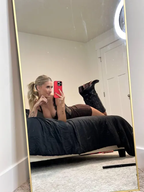 Bend me over and eat me out Thumbnail