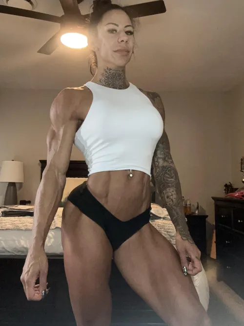 bet these muscles can make u moan Thumbnail