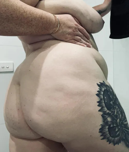 Cold and wet outside, warm and wet inside 🖤 Thumbnail