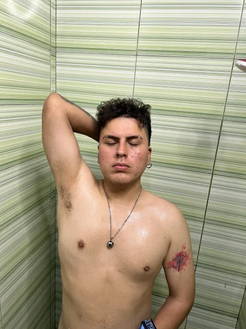 Come and shower with this soccer player it’ll be exciting! Thumbnail