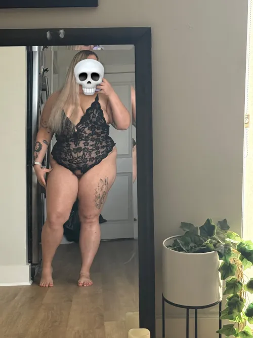 Cute blonde BBW wants a new FWB/connection Thumbnail