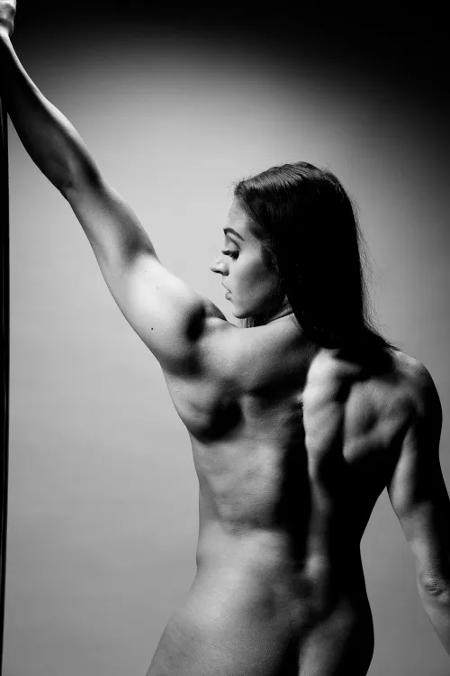 Describe my back in one word  Thumbnail