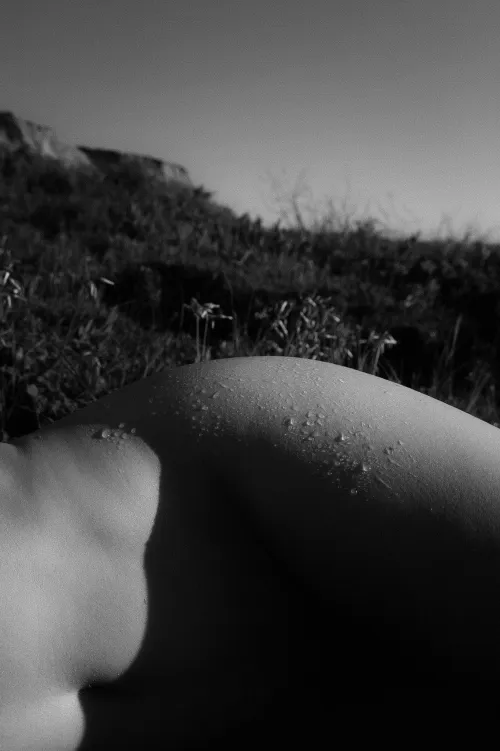 Details and curves Thumbnail