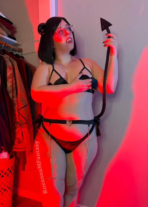 Do you lean into fiendish traits when you play tieflings, or just enjoy how they look? ...Soooo, how would you play with her? Thumbnail