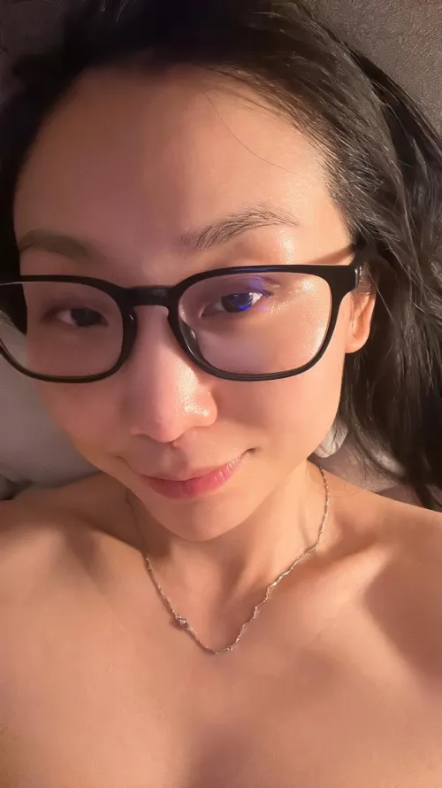 Do you like big noses with glasses? Thumbnail