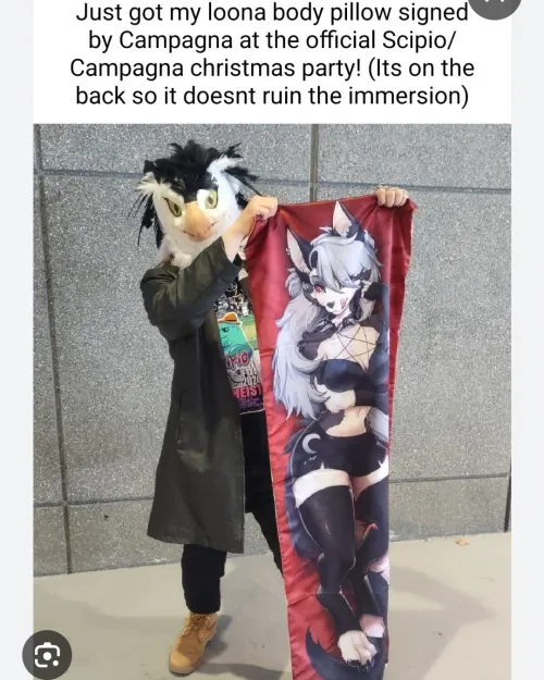 Does anyone know the name of the artist who made the Loona dakimakura? Thumbnail