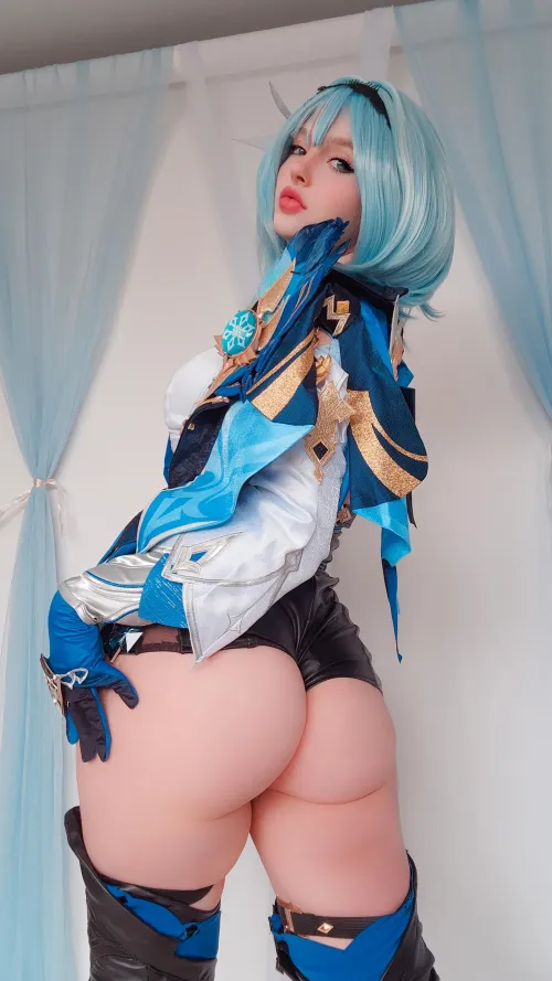 Eula Cosplay (Evie Lee Mikomin) Thumbnail