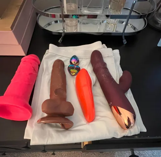 Every Mormon MILF needs a toy selection. Thumbnail