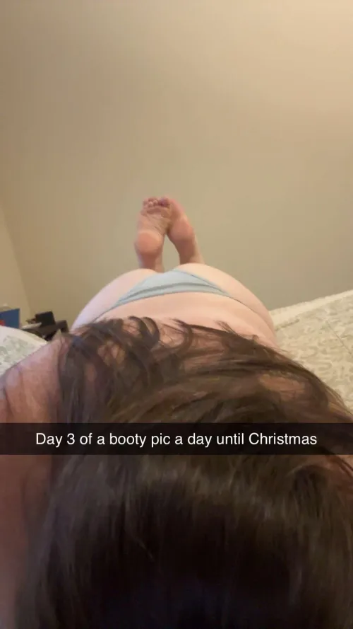 [F] day 3 of a booty pic till Christmas Thumbnail