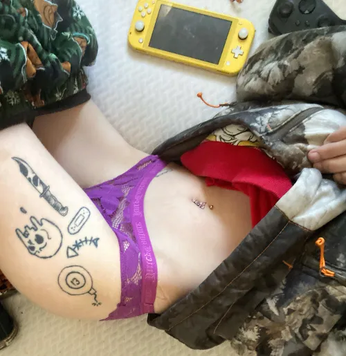 (F23) Lazy day today ❤️gonna get pounded while I play my game ❤️😜 Thumbnail