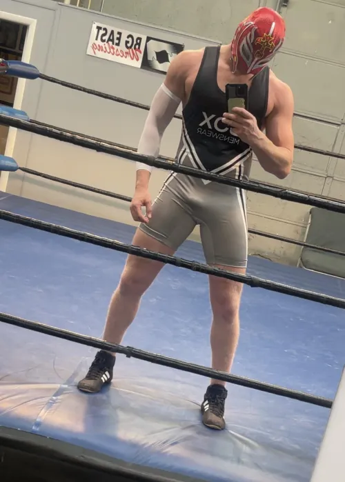 First time in the ring 🔥 Thumbnail