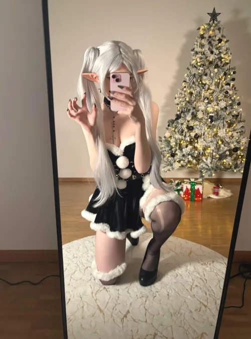 Goth Frieren cosplay by ShyVelvetRose Thumbnail