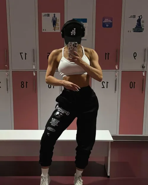 gymshark lover Thumbnail