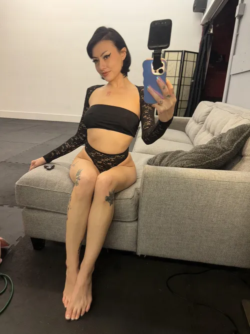 Half white x half Vietnamese Chinese , fully me :) <3 Thumbnail