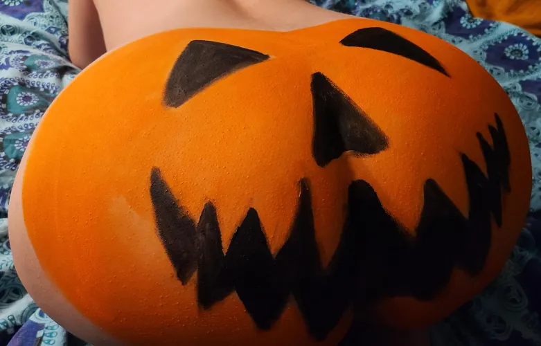 Happy Halloween - Do you like my pumpkin? Thumbnail
