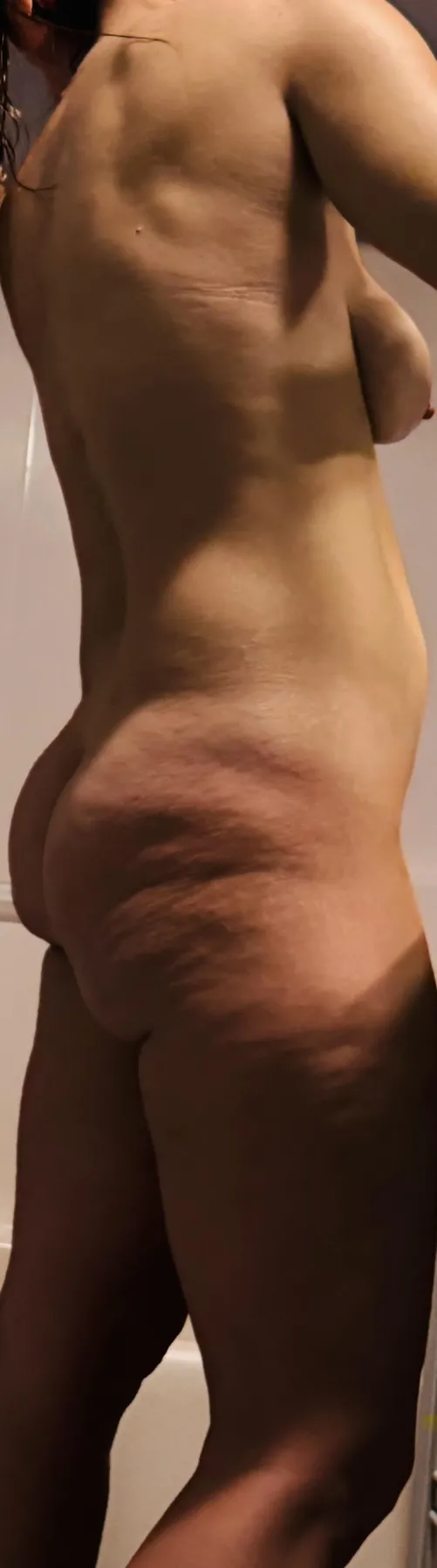 Happy Monday men! May you be toasty wherever you may roam 🥶🥰 Thumbnail