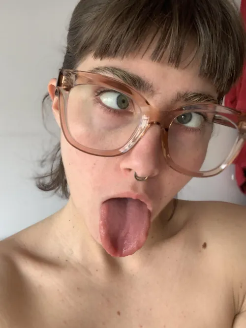 Hi there! I'm Katia :) Thumbnail