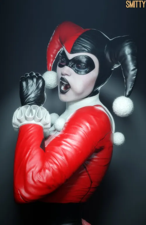 How Harley gets new recruits for her gang (Smitty) Thumbnail