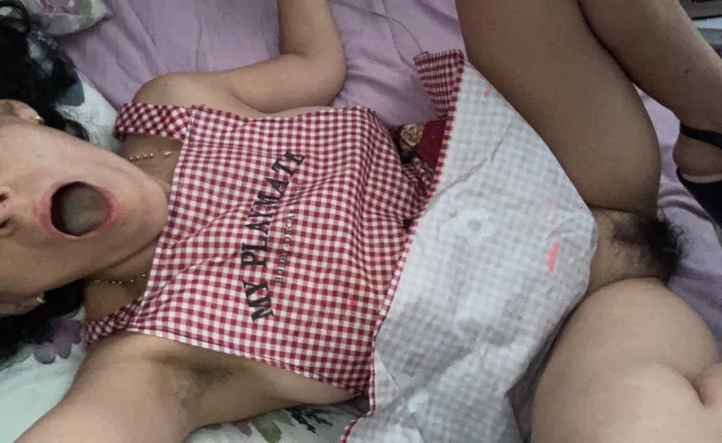 How I wear the apron while cooking Thumbnail