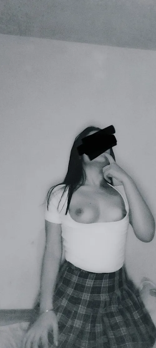 How she acts when she wants to be railed!! Thumbnail