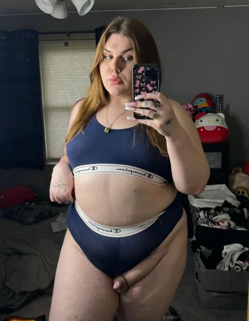 I hope you don’t mind I brought my little friend out with me 🙂‍↔️ Thumbnail