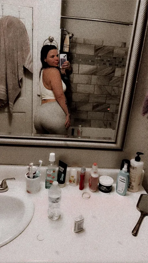 I need someone ASAP to make & film content with me. If you are interested info is in my bio. Thumbnail