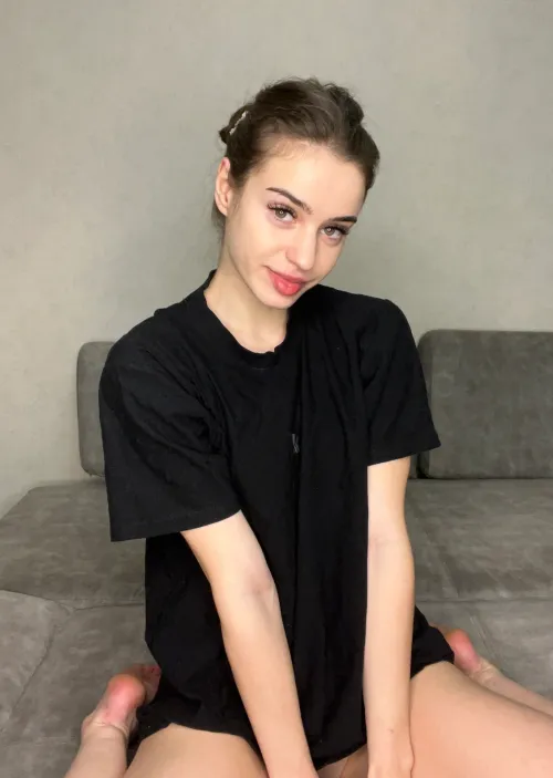 I only feel pretty in one shirt Thumbnail