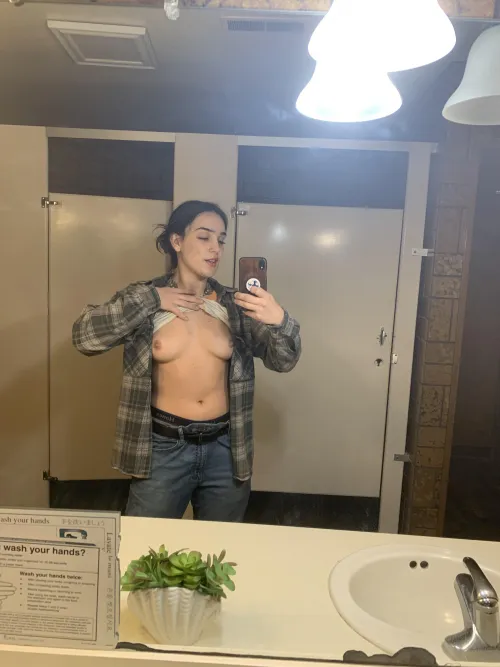 I visited THE bar (there’s only one) in my rural home town and no one knows I look like this under the baggy shirts now Thumbnail