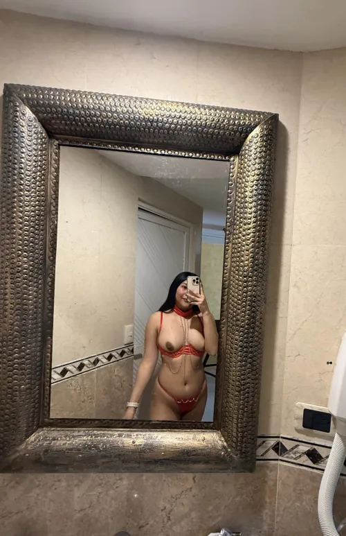 I want someone to kiss them Thumbnail