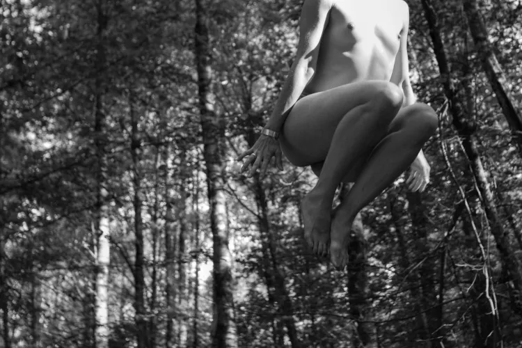 I want to get away, I wanna fly away Thumbnail