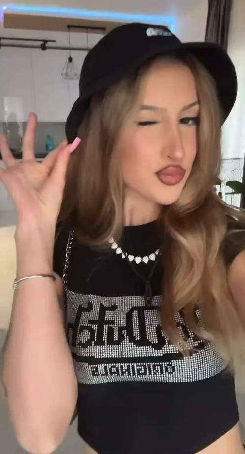 If you only had 1 hour with me, what would we do 😋 Thumbnail