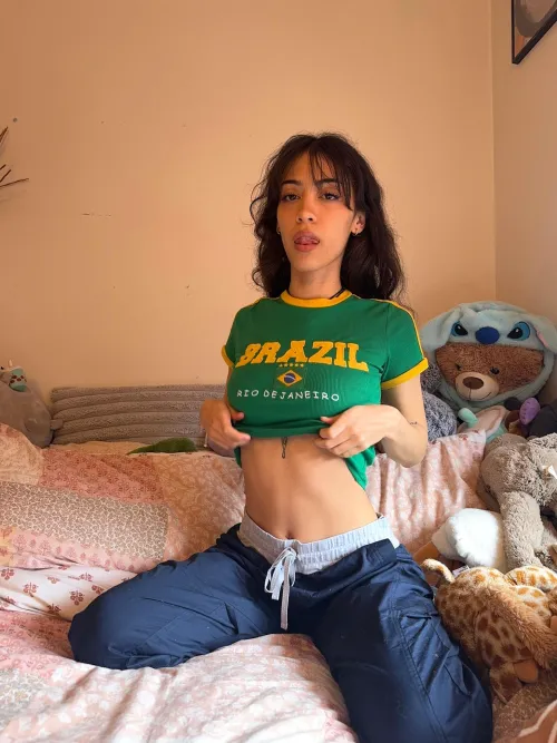 I’m just a horny lil witch who craves dick 🍆👄 Thumbnail